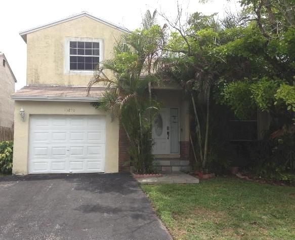 13870 Langley Place, Fort Lauderdale, FL 33325