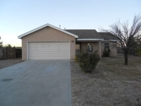 13 Milton Loop, Los Lunas, NM 87031