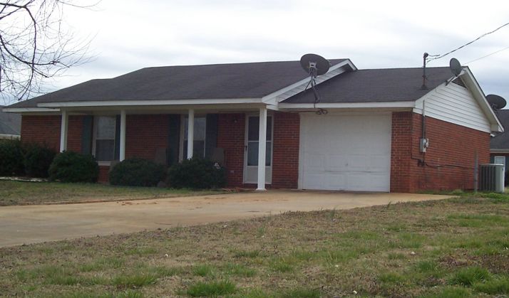 18638 Laughmiller Road, Tanner, AL 35671