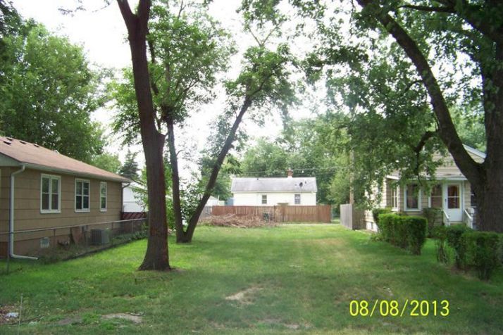 7428 Walnut Ave, Hammond, IN 46324