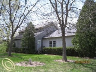 4623 N Nicholson Rd, Fowlerville, MI 48836