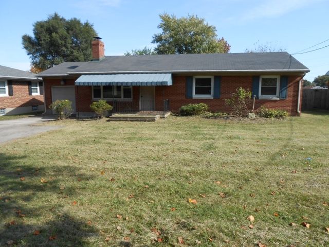 11 N Marshall Road, Middletown, OH 45042