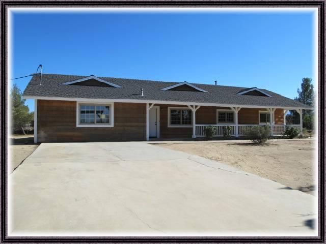 8372 Capelin Rd, Phelan, CA 92371