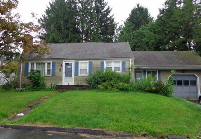 66 Greenlawn Road, Middletown, CT 06457