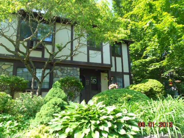 472 Swanson Cres # 472, Milford, CT 06461