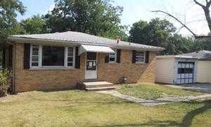 1113 Pine Dr, Belleville, IL 62220