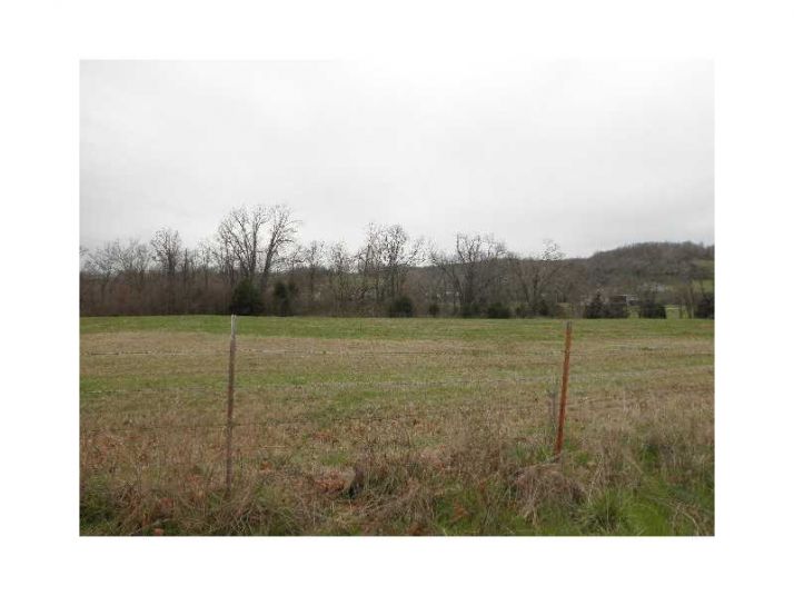 13829 Greasy Valley Rd, Prairie Grove, AR 72753