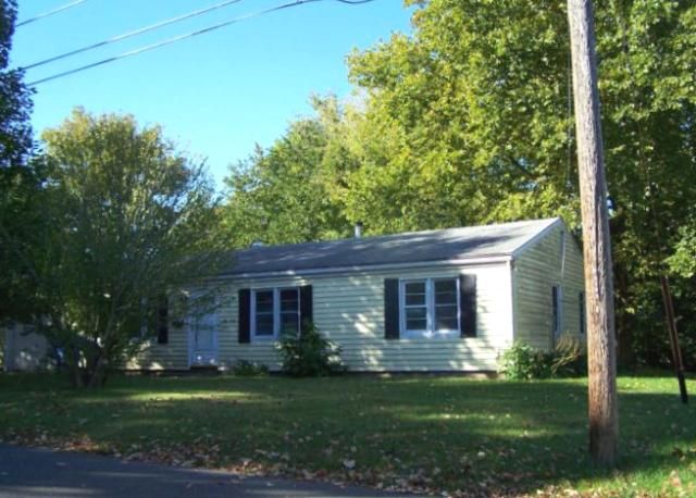 11 Kulper Rd, New Britain, CT 06051