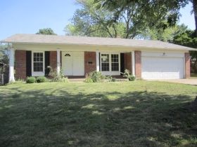 10006 Brook Avenue, Saint Louis, MO 63125