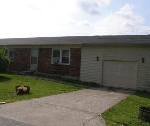 108 Hayden Dr, Lawrenceburg, KY 40342