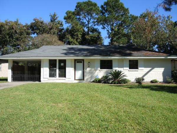 3576 Courtland Dr, Baton Rouge, LA 70814