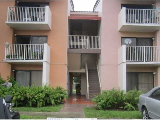 7100 NW 179 ST # 202, Hialeah, FL 33015