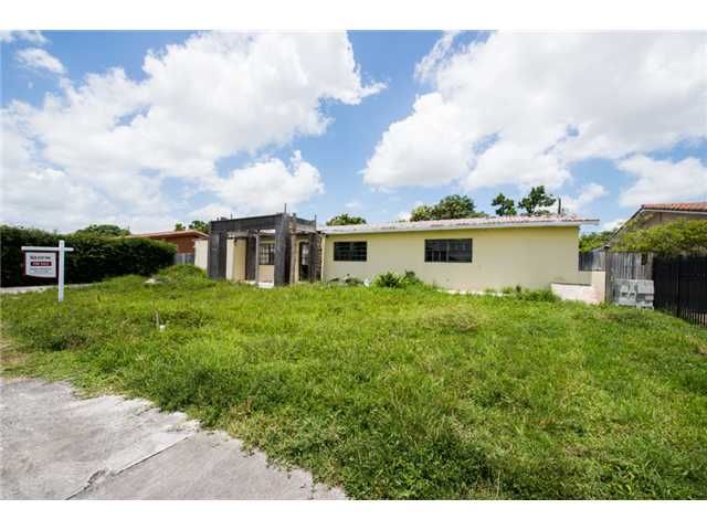 6955 W 10 CT, Hialeah, FL 33014