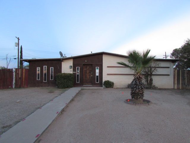 1831 S Kitt Place, Tucson, AZ 85713