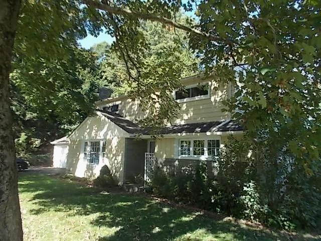 45 Alice St, Norwich, CT 06360