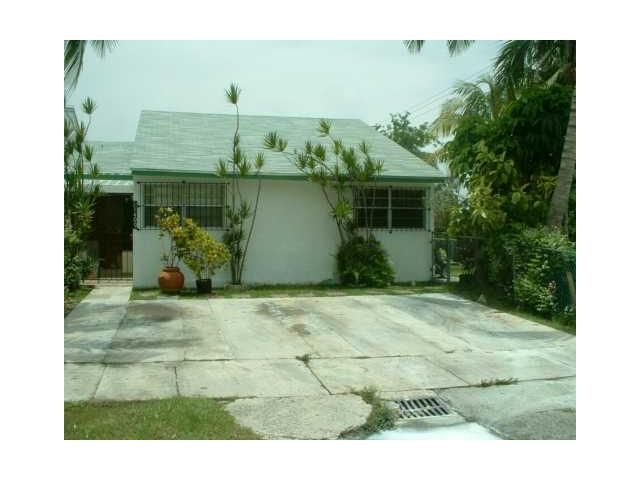 240 E 65 ST, Hialeah, FL 33013