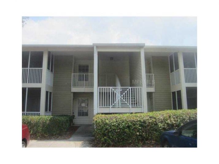 703 Parsons Lake Path Unit 201, Brandon, FL 33511