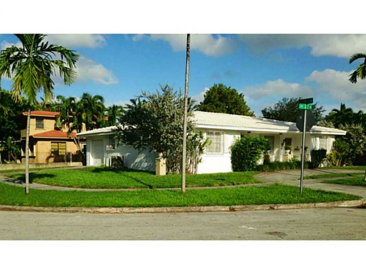 825 SW 27 RD, Miami, FL 33129