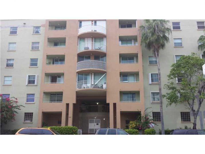 501 SW 1 ST # 305, Miami, FL 33130