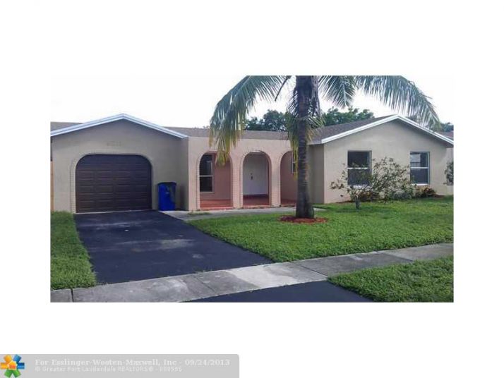 6271 SW 5TH ST, Pompano Beach, FL 33068