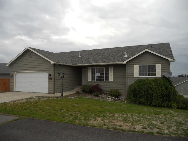 8418 E Bull Pine Lane, Spokane, WA 99217