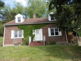 302 Hudson Street, Brilliant, OH 43913