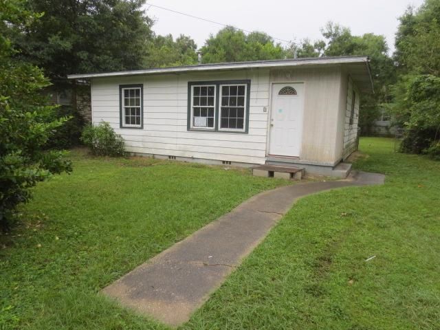 5 Benson Pl, Pensacola, FL 32505