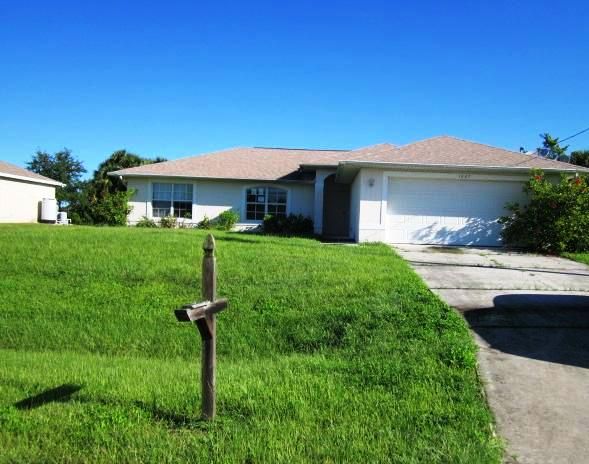 1627 Ne 36th St, Cape Coral, FL 33909