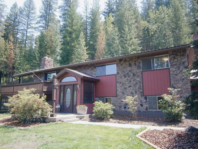 608 Fairview Drive, Pinehurst, ID 83850