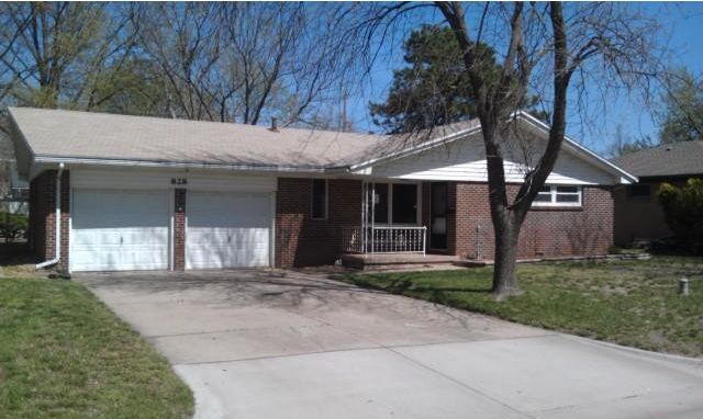 828 N Westlink Ave, Wichita, KS 67212