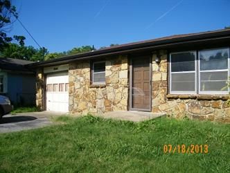 2641 N Pierce Ave, Springfield, MO 65803