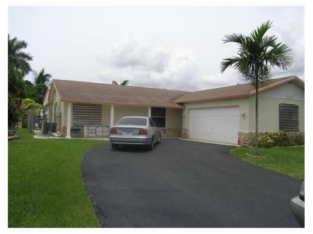 2461 NW 107TH AV, Fort Lauderdale, FL 33322