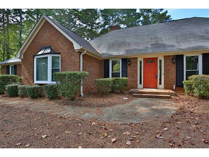 110 Saddlebrook Court, Roswell, GA 30075