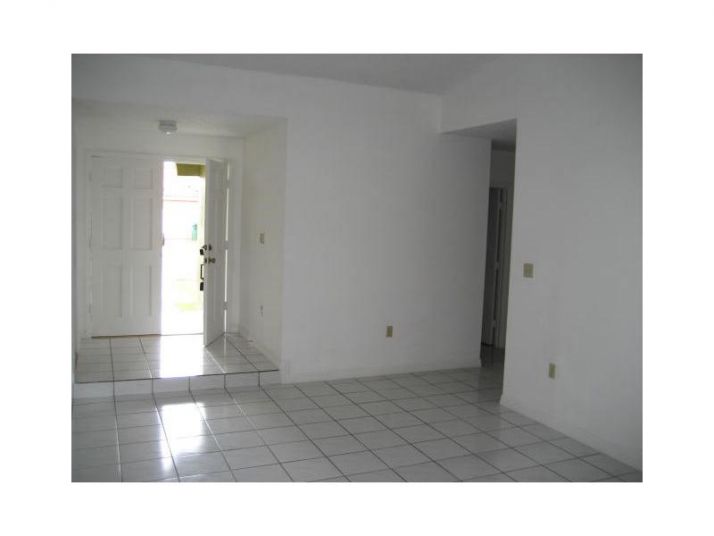 15633 SW 61 TE, Miami, FL 33193