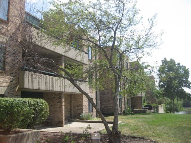 1919 Prairie Sq Unit 104, Schaumburg, IL 60173