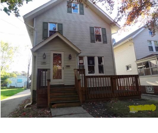 1269 Sherman St, Akron, OH 44301