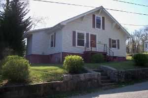 207 Glendale St Nw, Lenoir, NC 28645