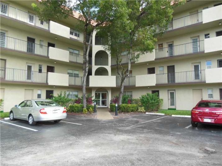 6061 N FALLS CIRCLE DR # 109, Fort Lauderdale, FL 33319