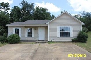 1941 Panda Ct, Auburn, AL 36832