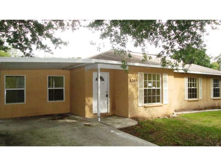 5245 Plum Ave, Seffner, FL 33584