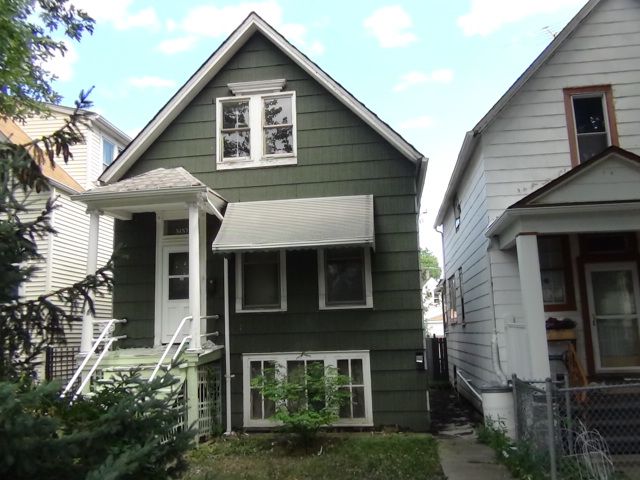 3137 North Saint Louis Avenue, Chicago, IL 60618