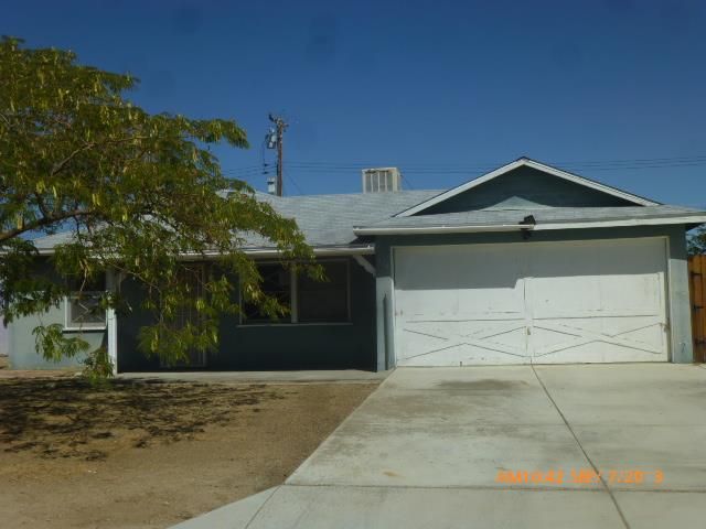 215 E Avenue P1, Palmdale, CA 93550