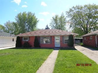 325 Lynne Dr, Sheffield Lake, OH 44054