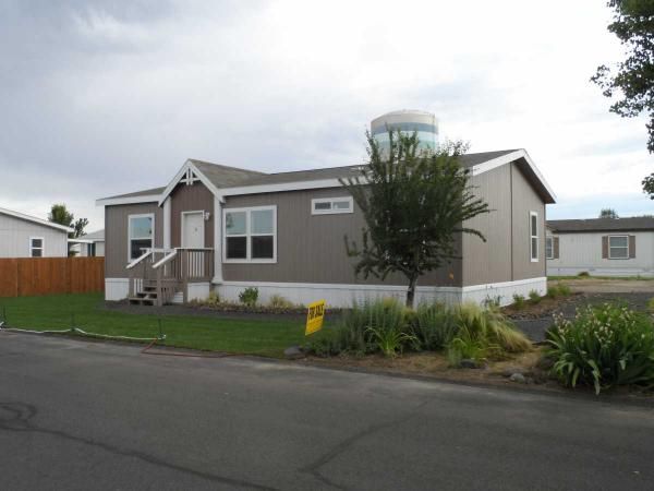 3211 W Wapato Dr #42, Moses Lake, WA 98837