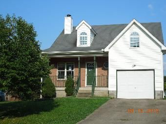 387 Carter House Dr, La Vergne, TN 37086