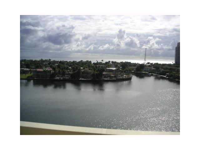 19707 TURNBERRY # 10-E, Miami, FL 33180