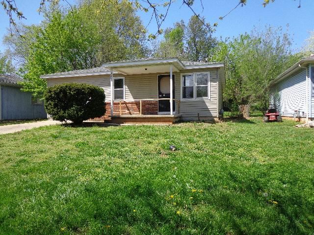 3205 W Lombard St, Springfield, MO 65802