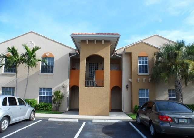 4167 Castilla Cir Apt 206, Fort Myers, FL 33916