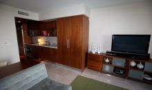 50 BISCAYNE BL # 803 Miami, FL 33132