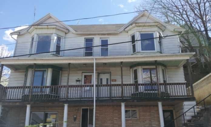 136 138 Terr St, Carbondale, PA 18407